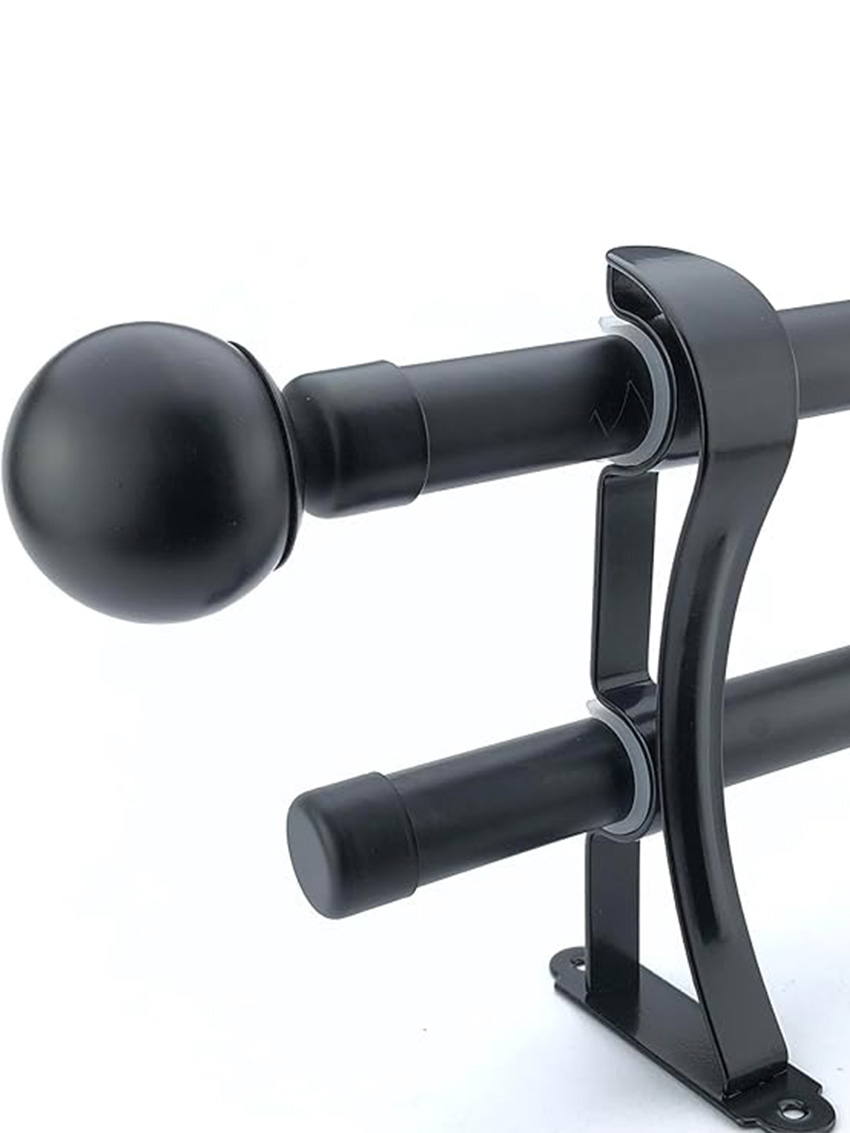 Black-curtain-rods