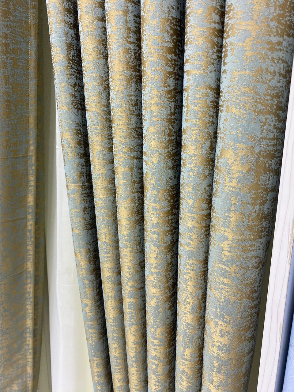 Turquoise-blue-with-a-gold-touch