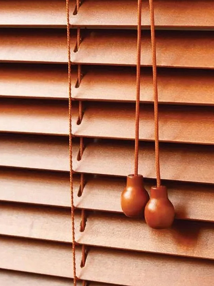 Venetian-wooden-blind
