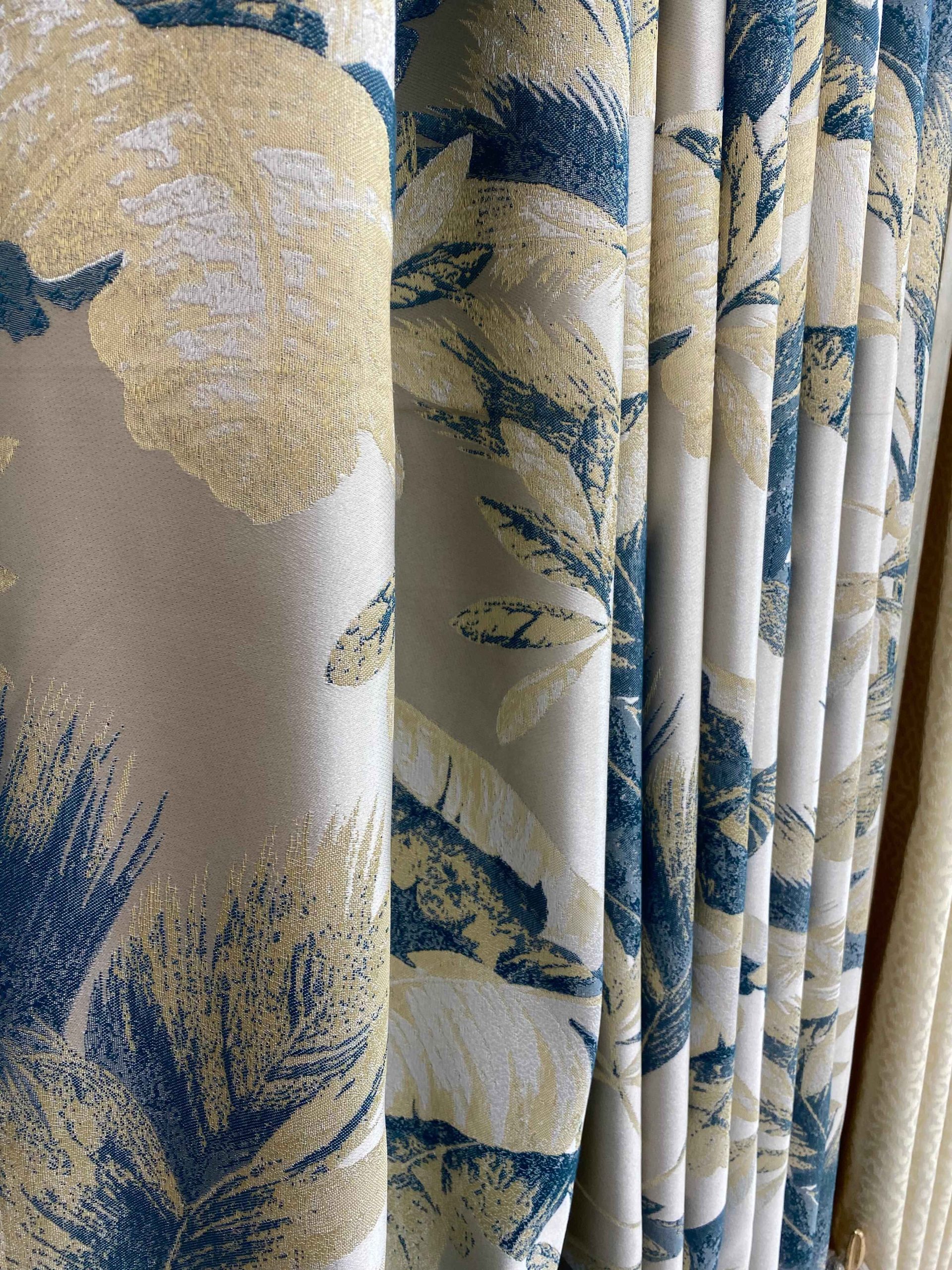 CURTAIN 23 – Sifiso