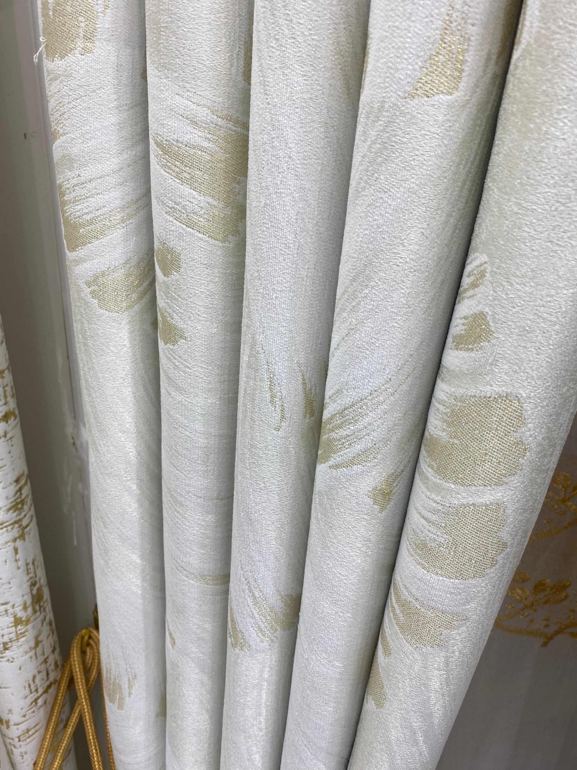 CURTAIN 30 – Sandile